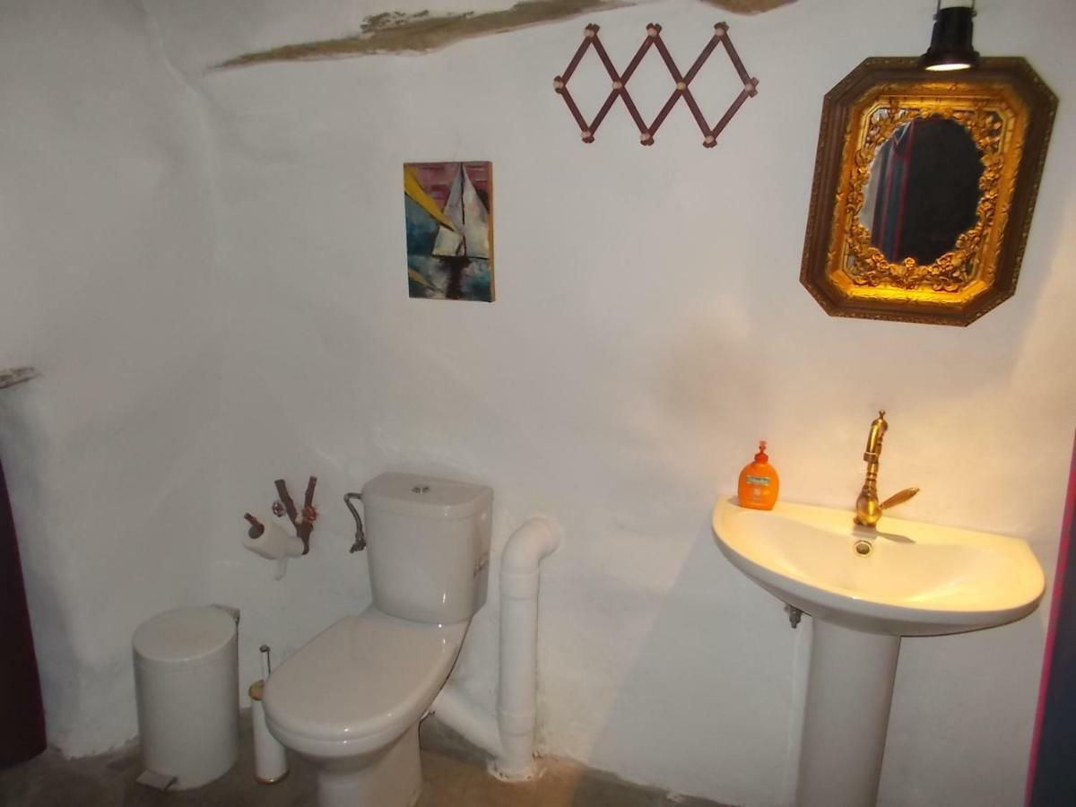 Cyclades Olive Museum'S Guest House Pitrofos エクステリア 写真