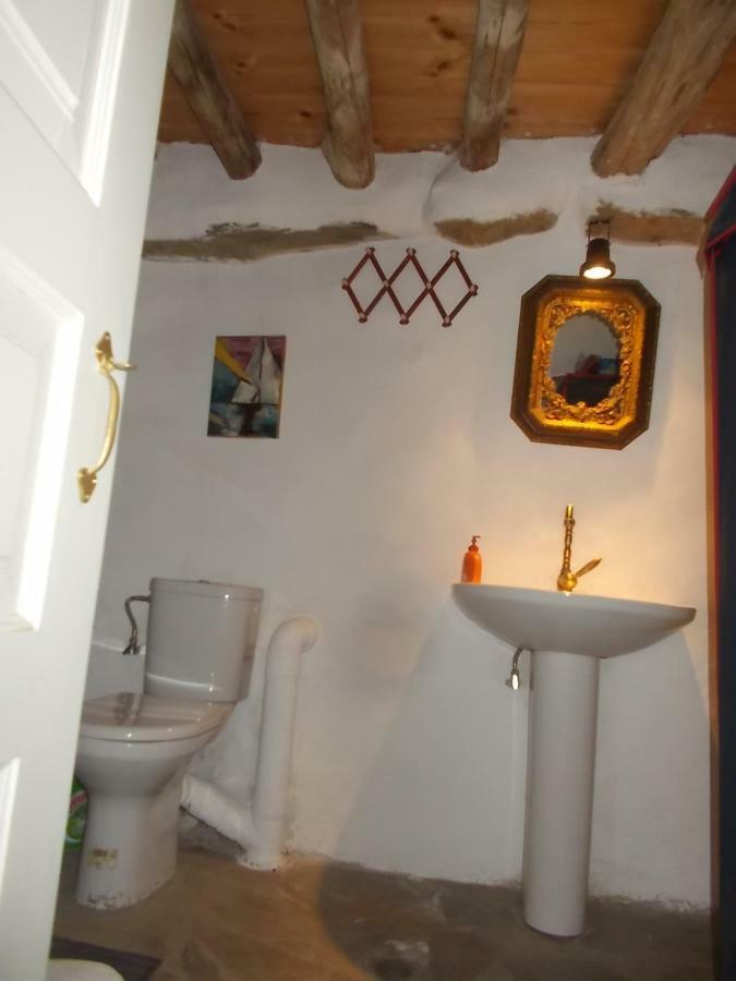 Cyclades Olive Museum'S Guest House Pitrofos エクステリア 写真
