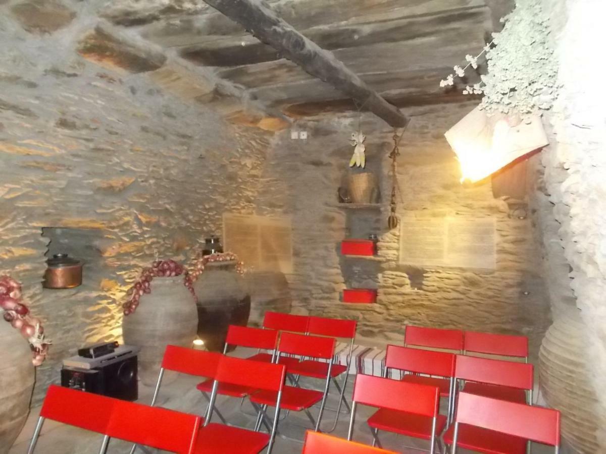 Cyclades Olive Museum'S Guest House Pitrofos エクステリア 写真