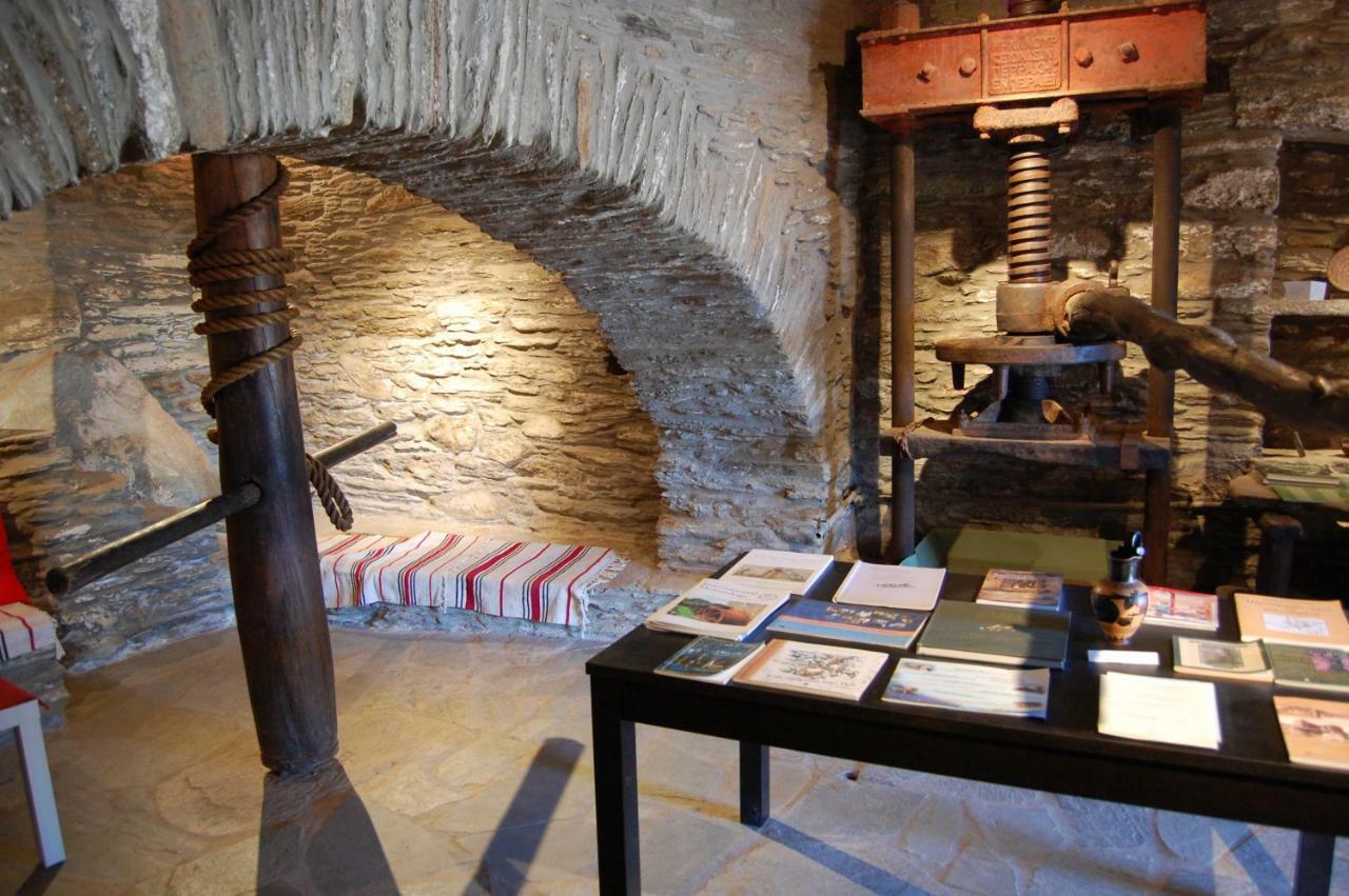 Cyclades Olive Museum'S Guest House Pitrofos エクステリア 写真